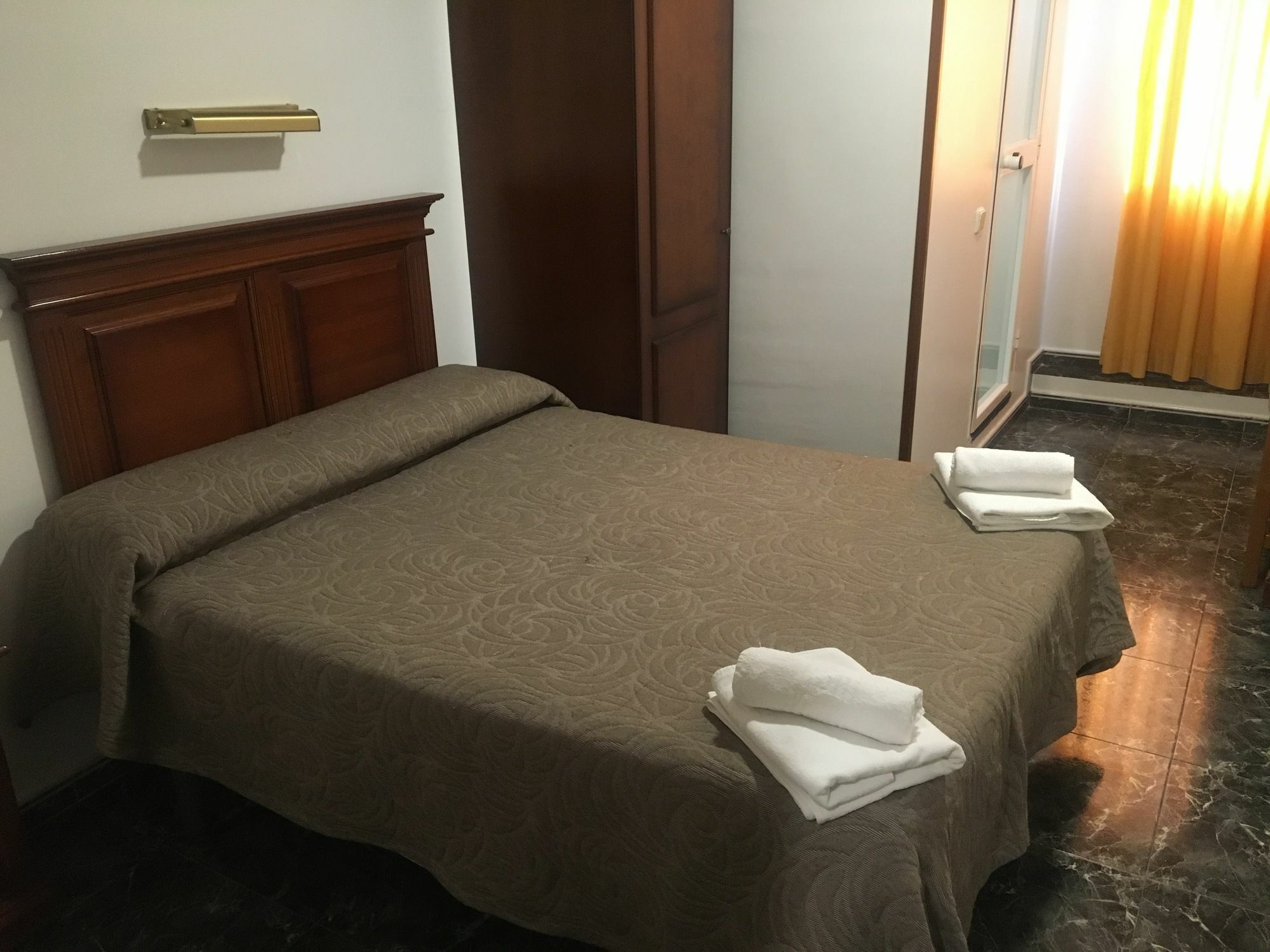 Hostal Conchita Legazpi Madrid Exteriér fotografie