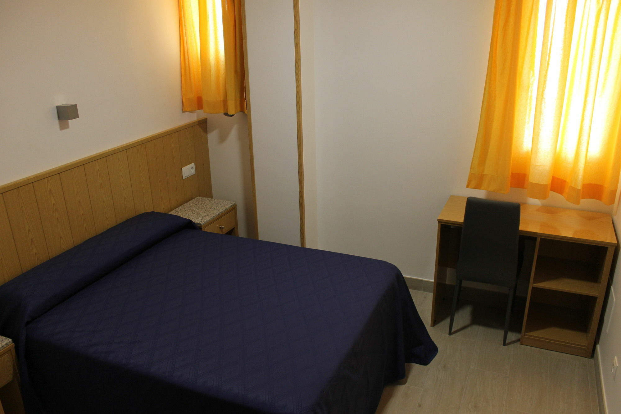 Hostal Conchita Legazpi Madrid Exteriér fotografie